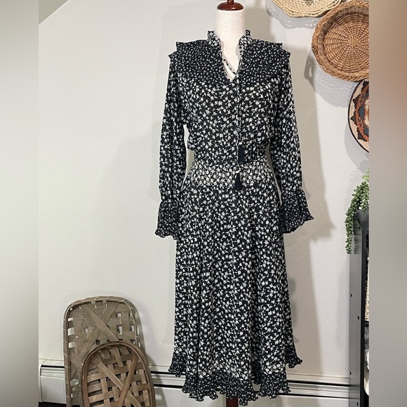 Vintage Dresses & Skirts - Vintage Diane Fres Floral Full Length Ruffle Flutter Dress BlackGray Cream/White